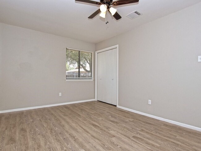 Building Photo - Berkett Drive