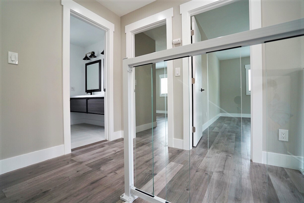 Building Photo - 1633 62nd St