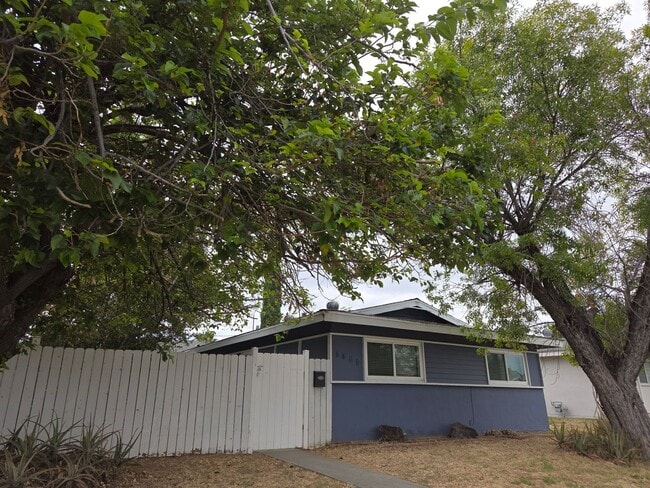 Building Photo - PRIVATE 3 bed/3 bath HOME + Office. NO OTHER UNITS ON PROPERTY.