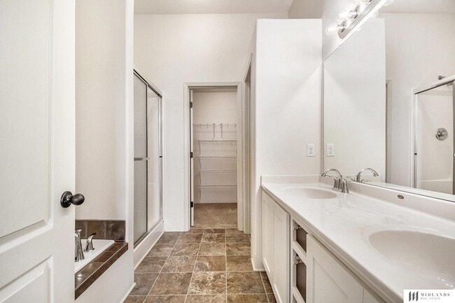 Building Photo - 19615 Marinda St