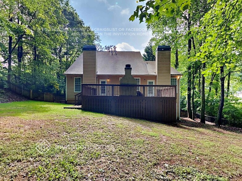 Building Photo - 9640 Eagles Landing Dr