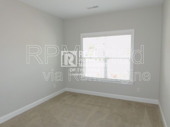 Building Photo - 6826 Magnolia Pk Ct