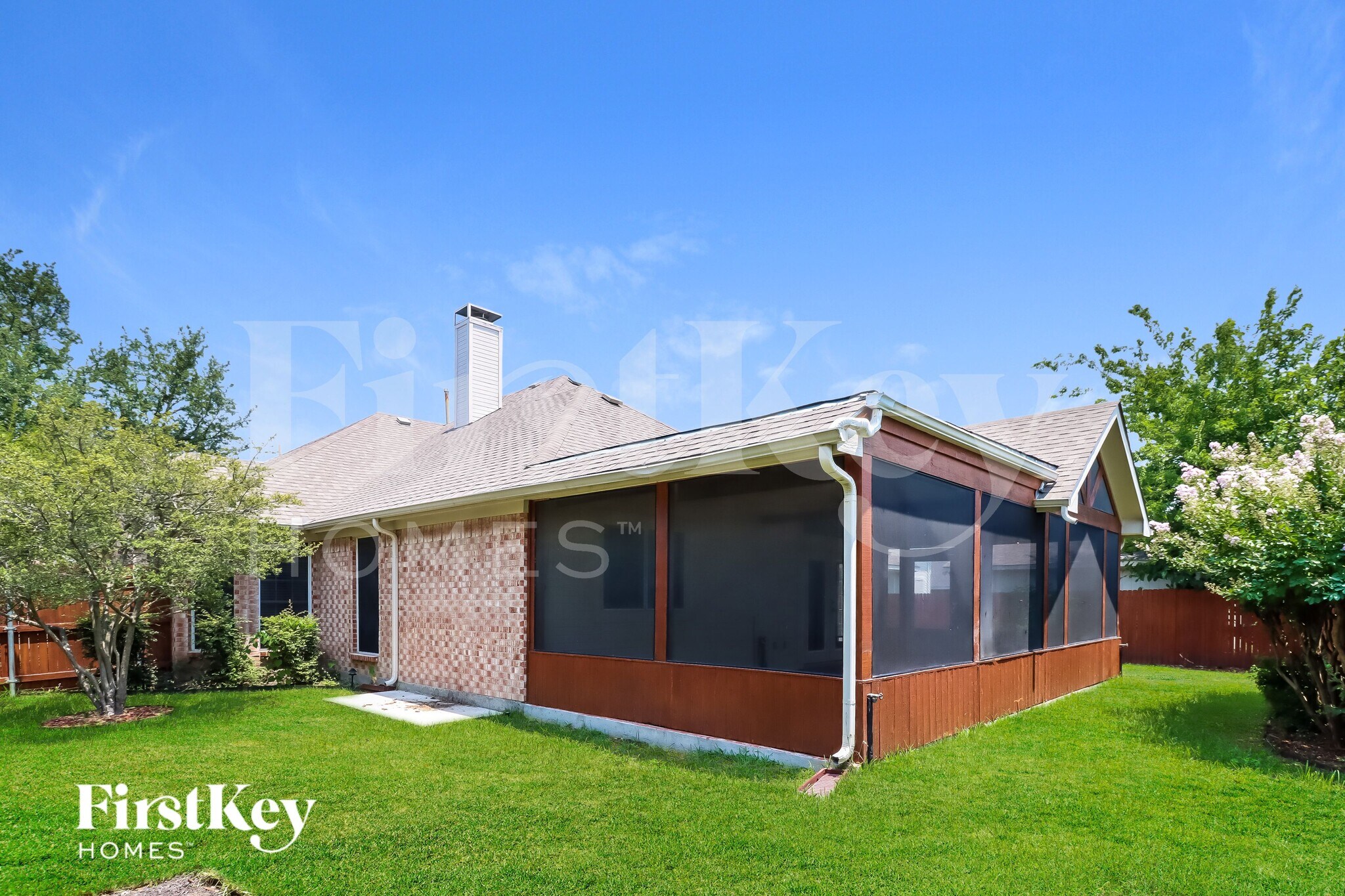 Building Photo - 2204 Reedway Ct