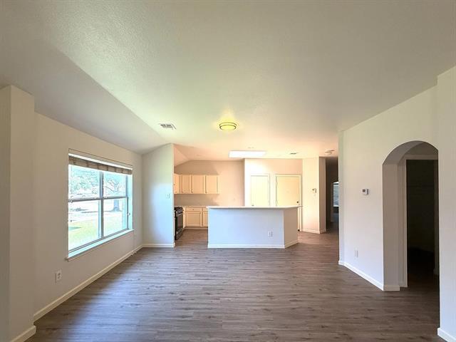 Building Photo - 507 Tumbleweed Dr