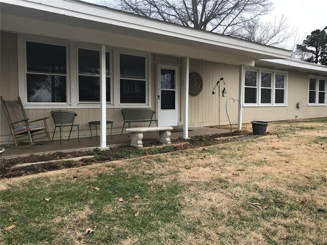 Building Photo - 360 Old Meramec Station Rd.