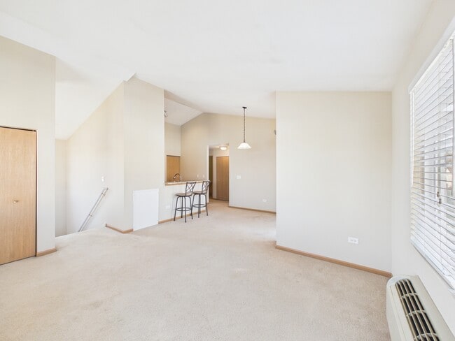 Building Photo - 917 Silverstone Dr