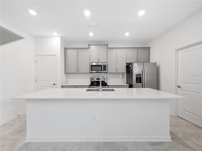 Building Photo - 1840 Tohoqua Blvd