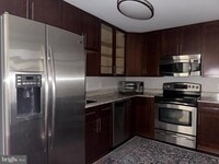 Building Photo - 157 Fleet St