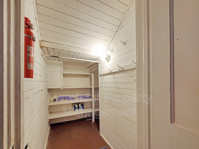 Building Photo - 9 David St