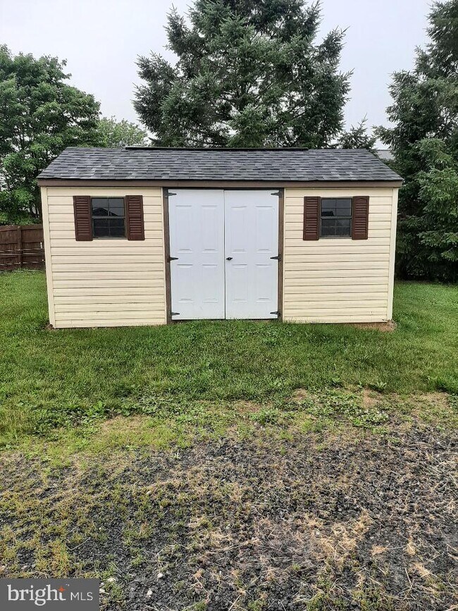 Building Photo - 533 Reisinger Rd