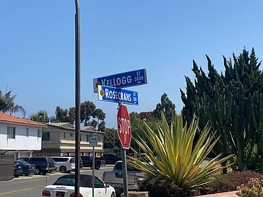 Building Photo - 360 Rosecrans St