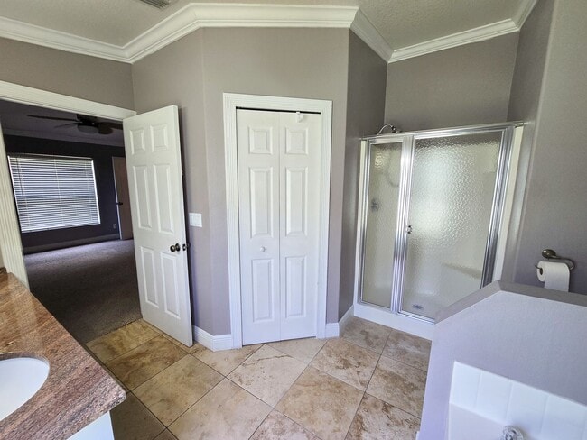Building Photo - 4 Bedroom 2 bath in Sedona Palms
