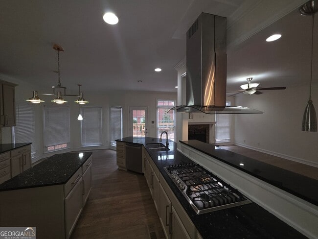 Building Photo - 166 Glen Eagle Way