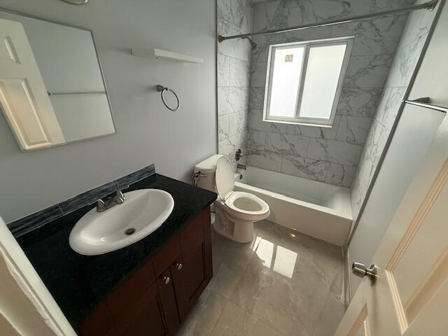 Building Photo - 240 NW 41st Ct