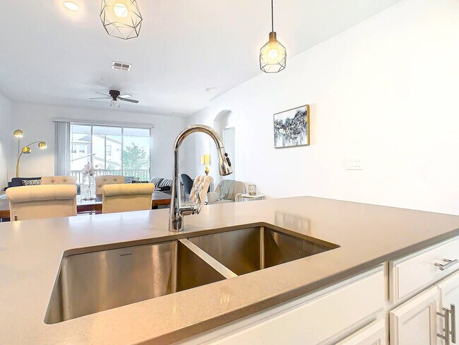 Building Photo - 8879 Cabot Cliffs Dr