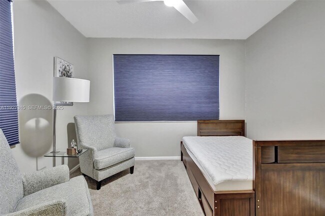 Building Photo - 2922 Medinah