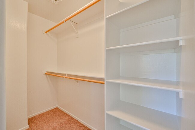 Building Photo - COMING SOON!! 3 bed 2.5 bath in most preferred Phoenix area