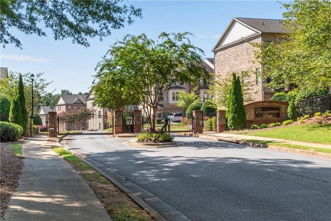 Building Photo - 2744 Blakely Dr NE