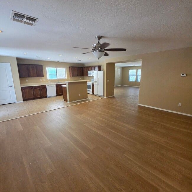 Building Photo - 18418 W Westfall Way