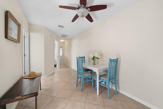 Building Photo - 42 Vía Largo