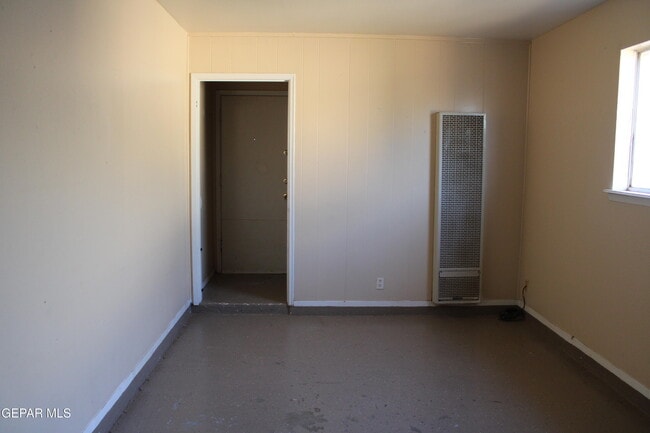 Building Photo - 5817 Blackhawk Dr