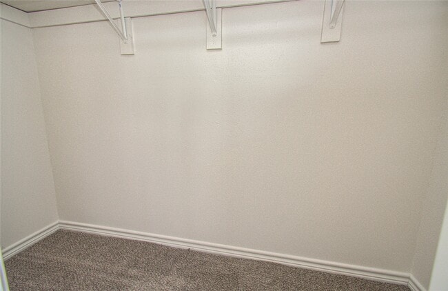 Building Photo - 15309 Kingfield Dr