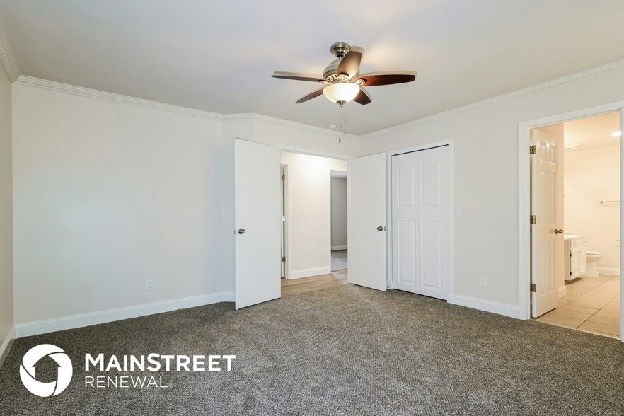 Building Photo - 14429 Jamestown Bay Dr