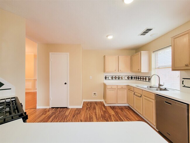 Building Photo - 3014 Millers Oak Ln