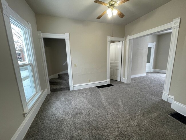 Building Photo - Beautiful 4 Bedroom 1 Bath House for Rent