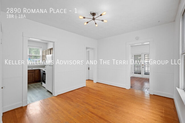 Building Photo - 2890 Romana Pl