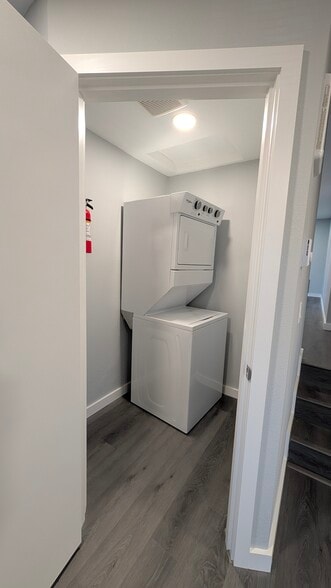 Laundry - 2378 E 15th Ave