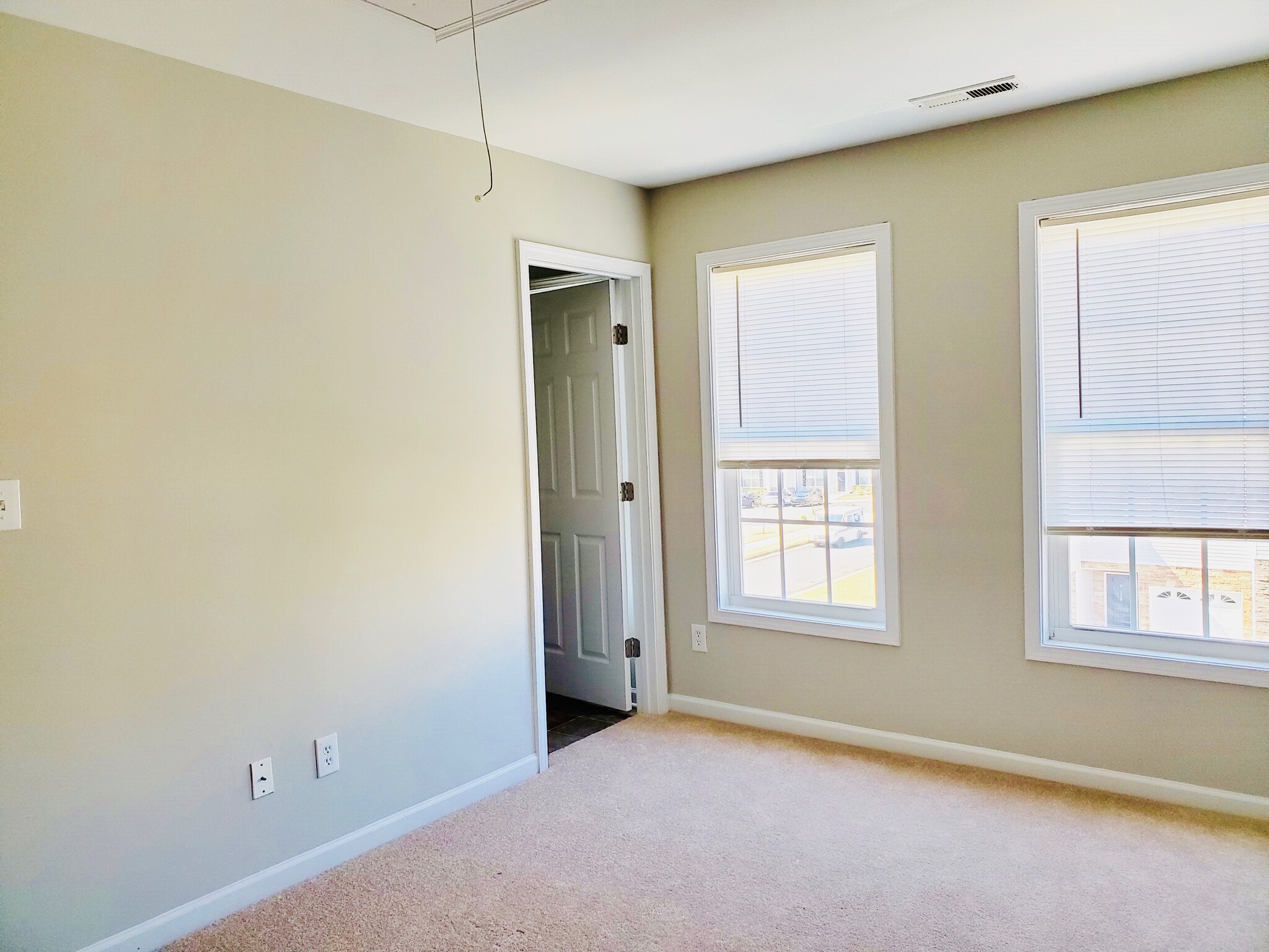 Building Photo - 650 Ganyard Farm Way, 43