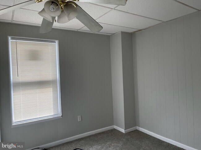Building Photo - 5620 Greenhill Ave