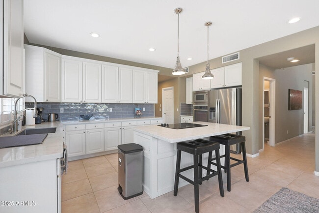 Building Photo - 1740 W Bartlett Way