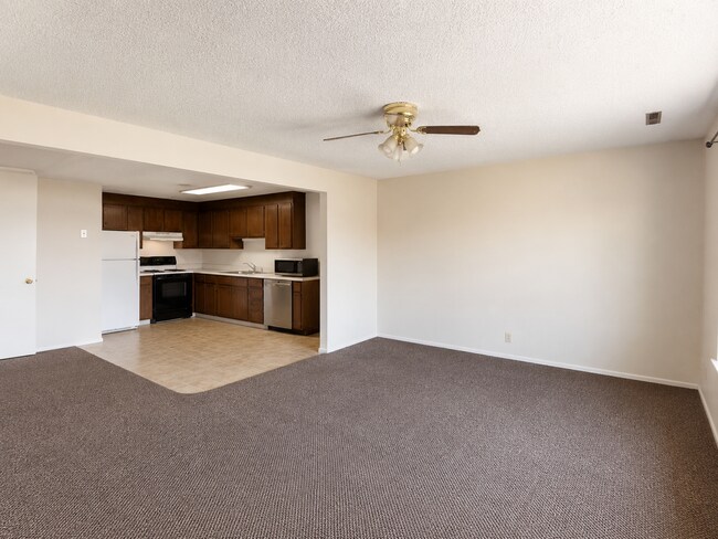 Building Photo - PRICE DROP - 2 BED 1 BATH UNIT IN OREM!! Enjoy $200 OFF your first month!