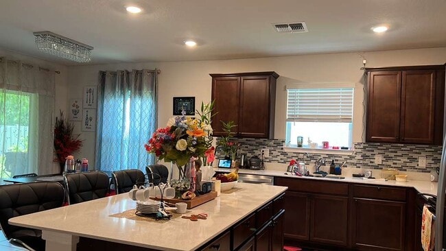 Building Photo - 30152 Skylark Dr