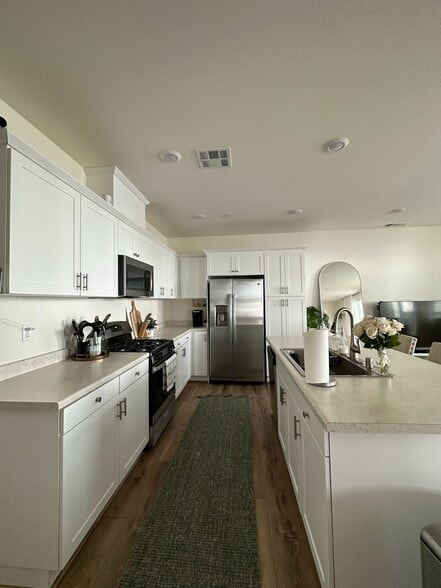 Kitchen - 30321 Town Square Dr