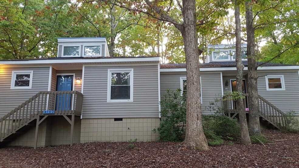 Welcome home! - 4702 Cornwall Plz