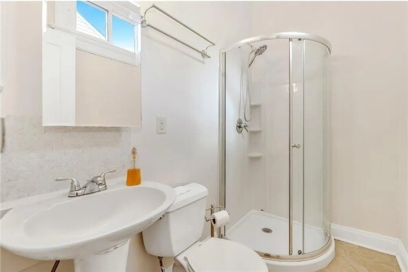 bathroom - 2758 Orleans Ave