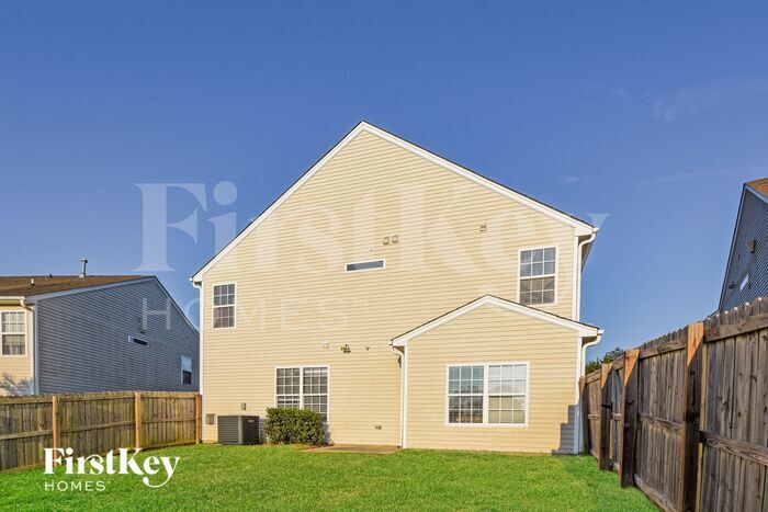 Building Photo - 2486 Ingleside Dr