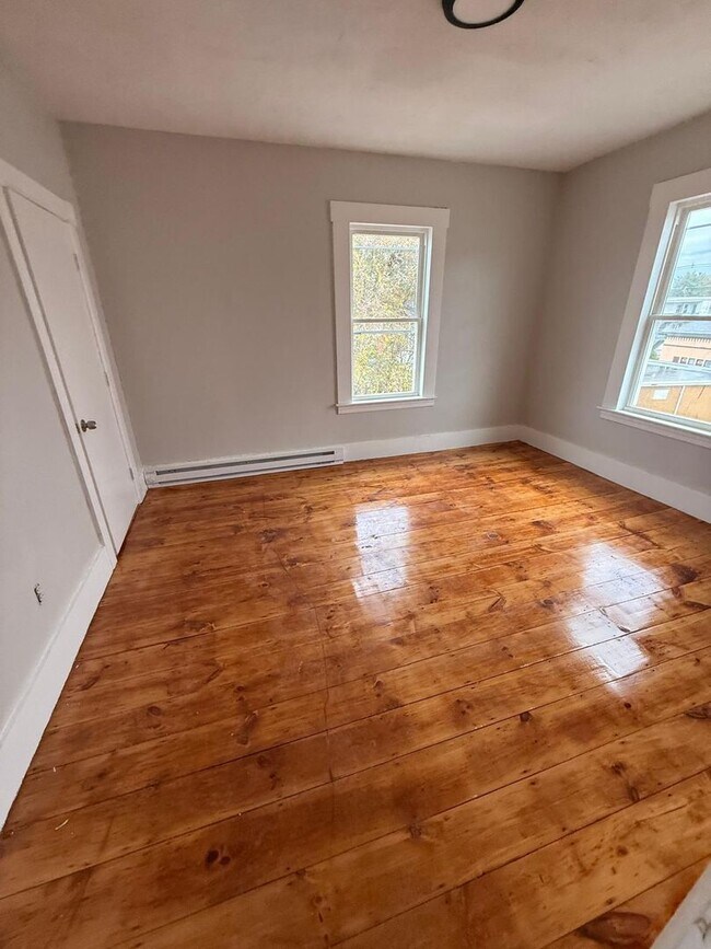 Building Photo - 65 Charlton St