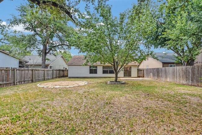 Building Photo - 1305 Elm Forest Dr