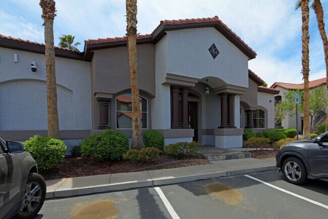 Building Photo - 2615 W Gary Ave