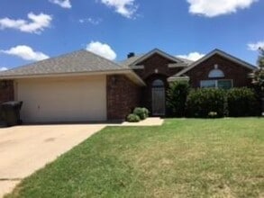 Building Photo - 2458 Township Ct