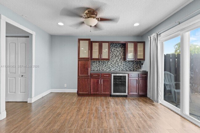 Building Photo - 8069 SW 18th Ct