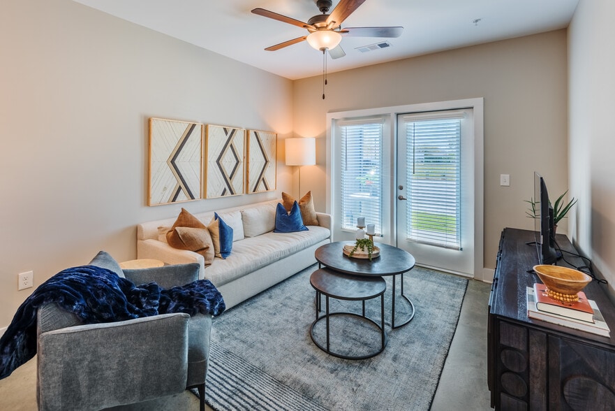 Building Photo - Lively Grande Dunes