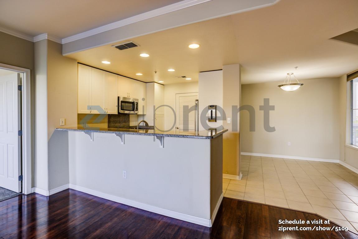 Building Photo - Unit 222