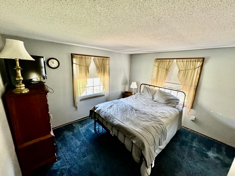 Building Photo - 20 Hazlett Ln