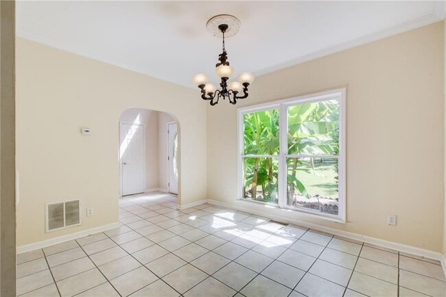 Building Photo - 2462 Empire Forest Dr