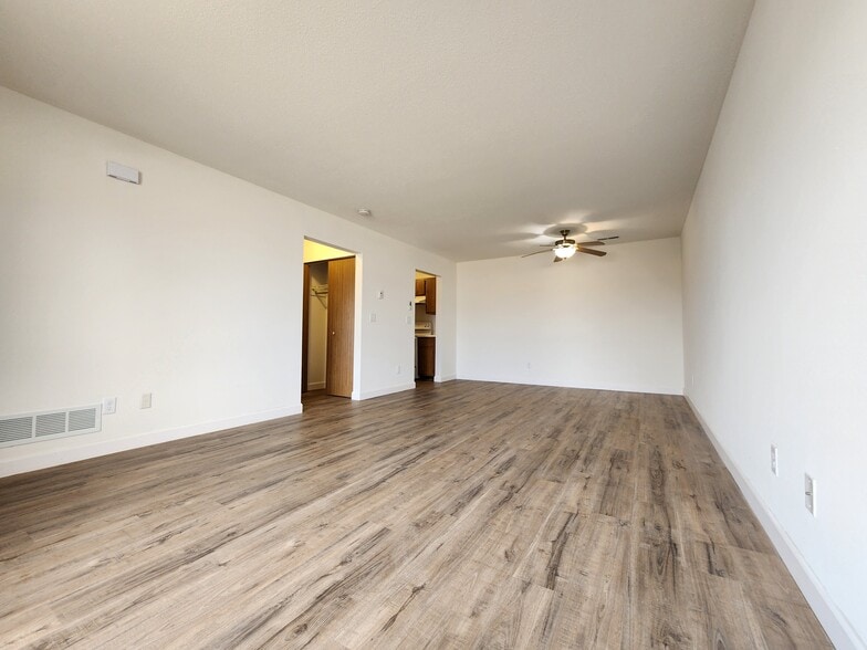 Building Photo - Newbury Place Apartment Homes